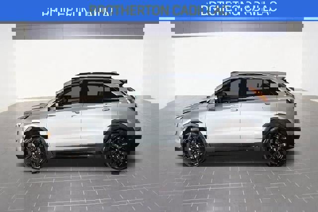 Certified 2023 Cadillac XT4 Sport image 2