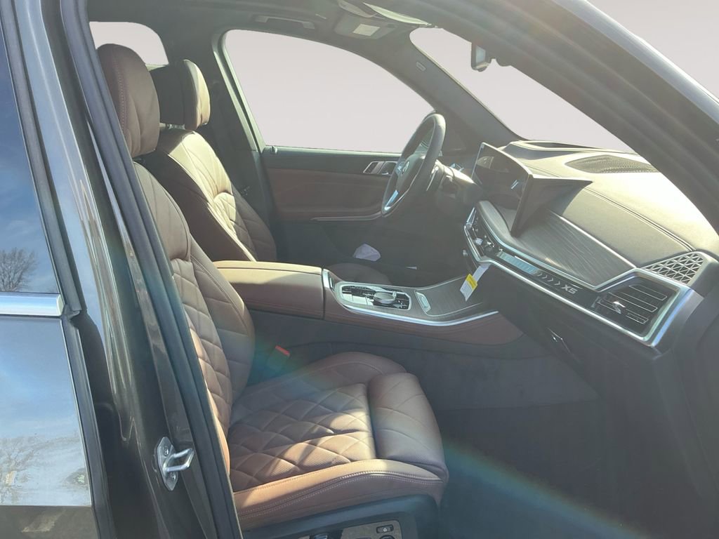 New 2026 BMW X5 xDrive40i w/ Climate Comfort Package image 15