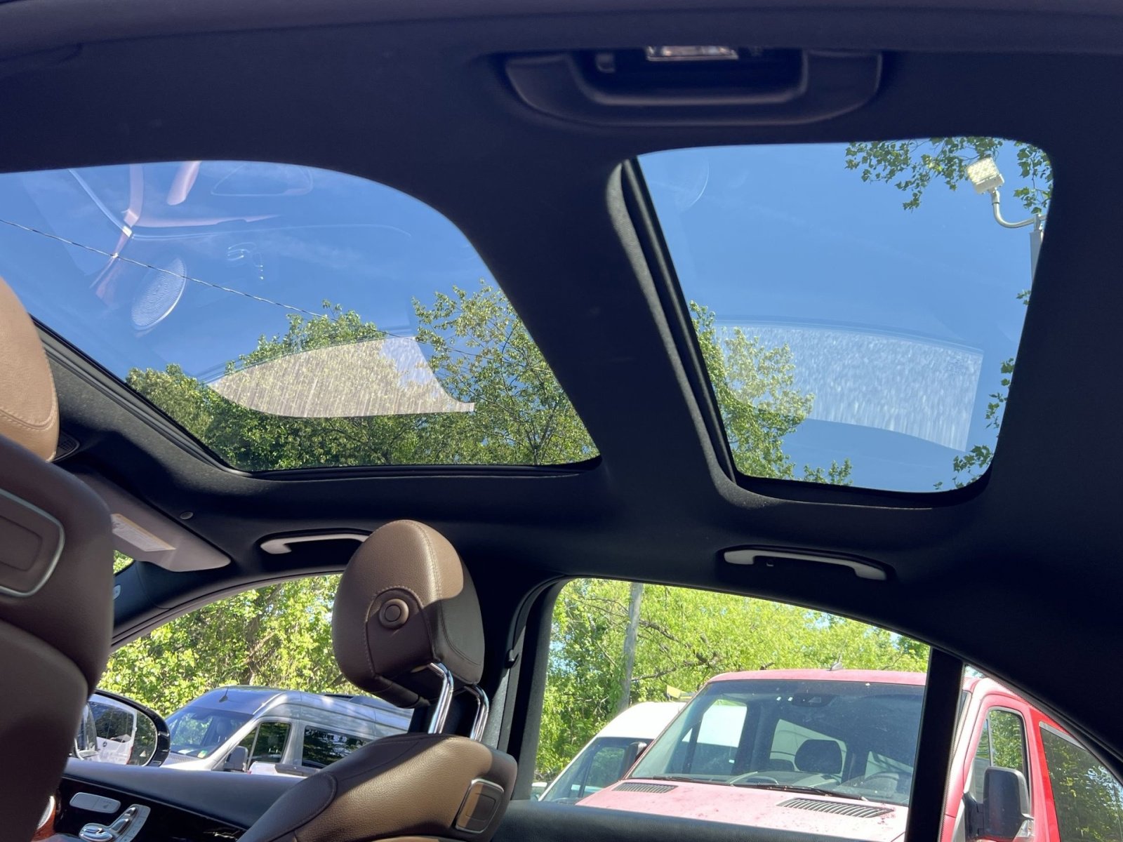 Used 2019 Mercedes-Benz E 300 4MATIC image 29