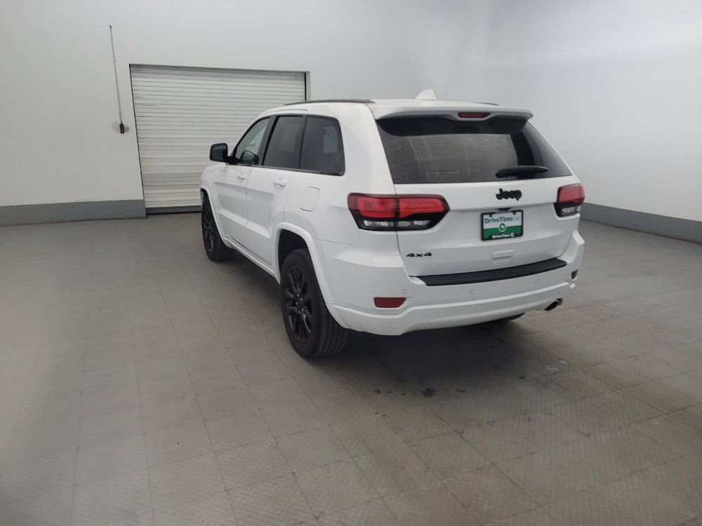 Used 2019 Jeep Grand Cherokee Altitude image 5