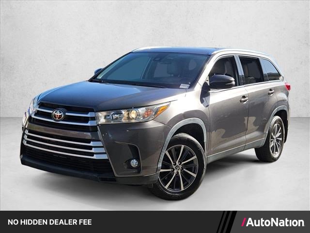 Used 2019 Toyota Highlander XLE AWD/4WD image 1