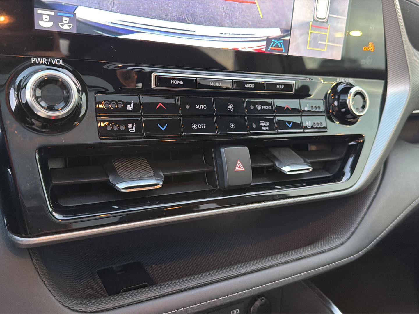 Used 2022 Toyota Highlander Platinum FWD image 29