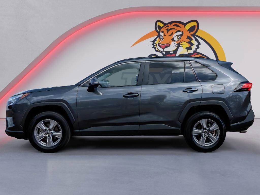Used 2025 Toyota RAV4 XLE AWD/4WD image 8