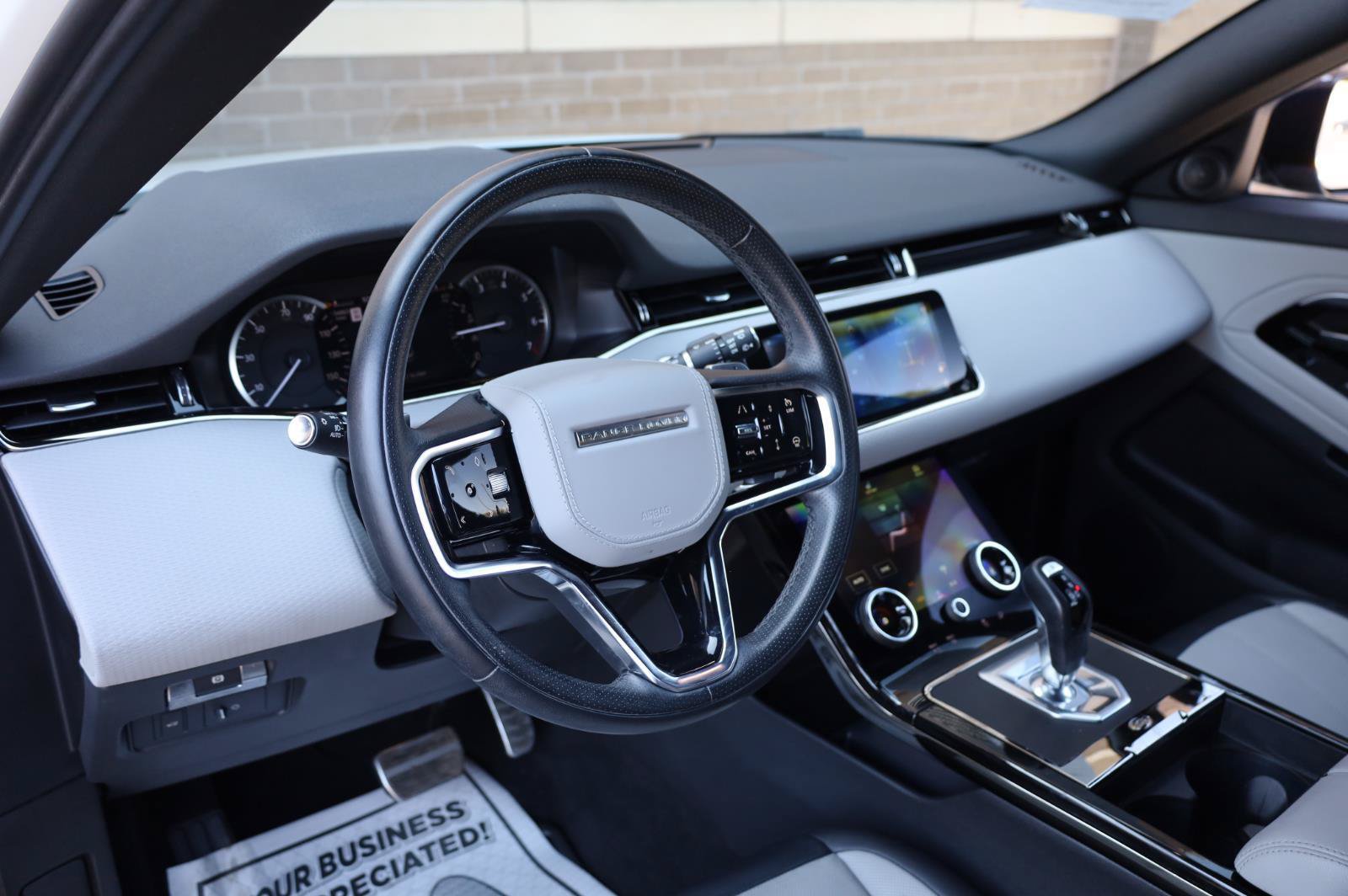 Used 2023 Land Rover Range Rover Evoque R-Dynamic S AWD/4WD image 17