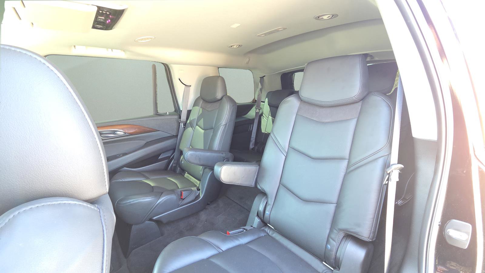Used 2020 Cadillac Escalade Luxury image 37