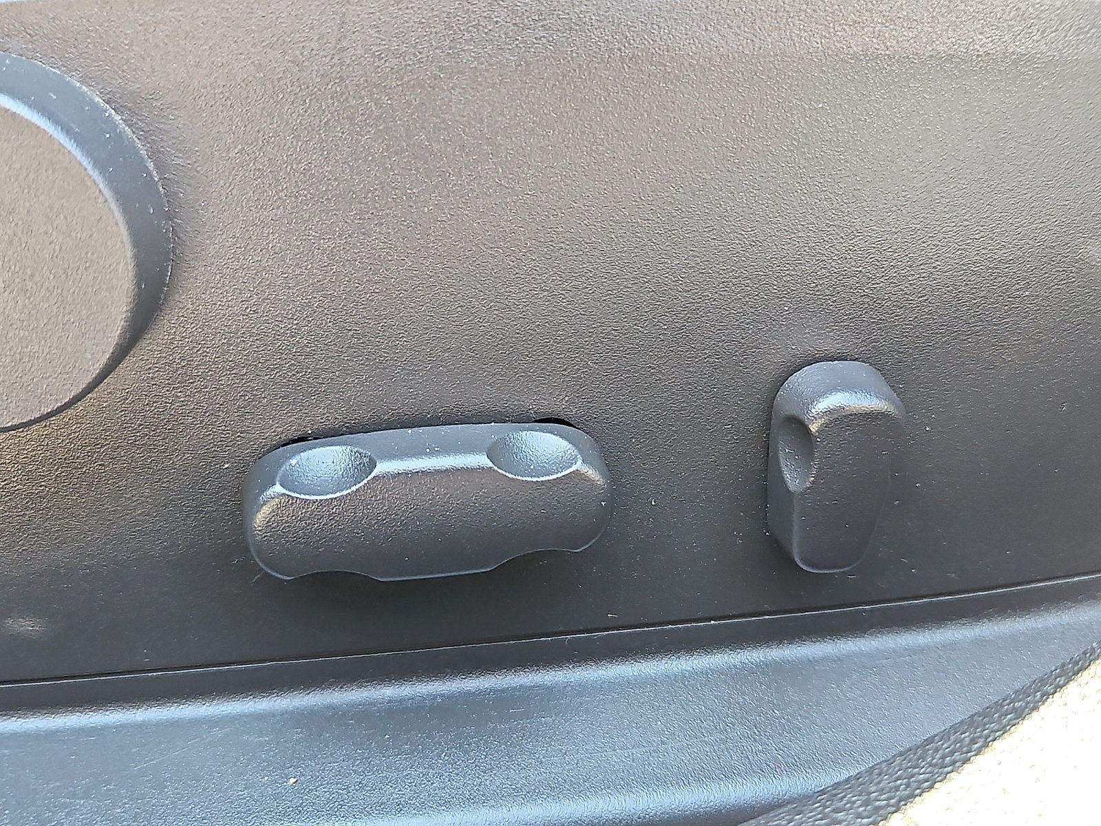 Used 2012 Chevrolet Impala LTZ FWD image 25