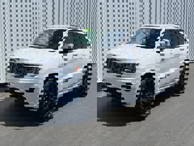 Used 2017 Jeep Grand Cherokee Altitude