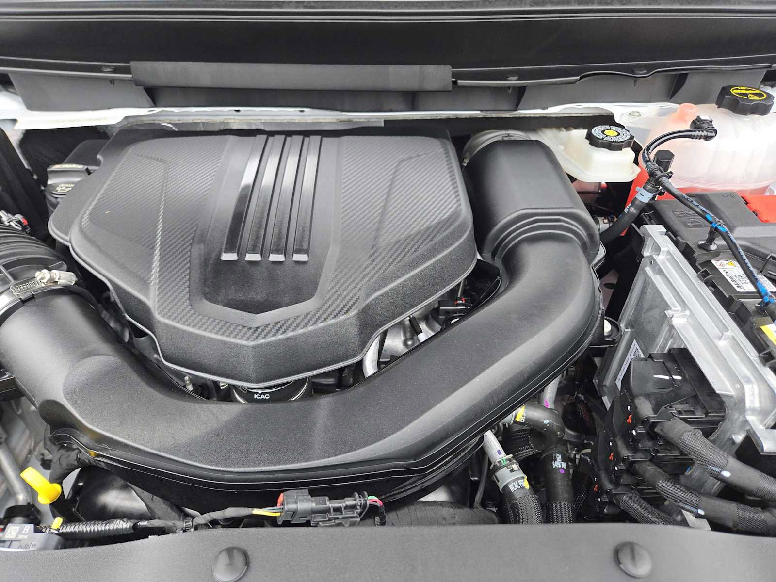 Certified 2025 GMC Acadia AT4 image 30