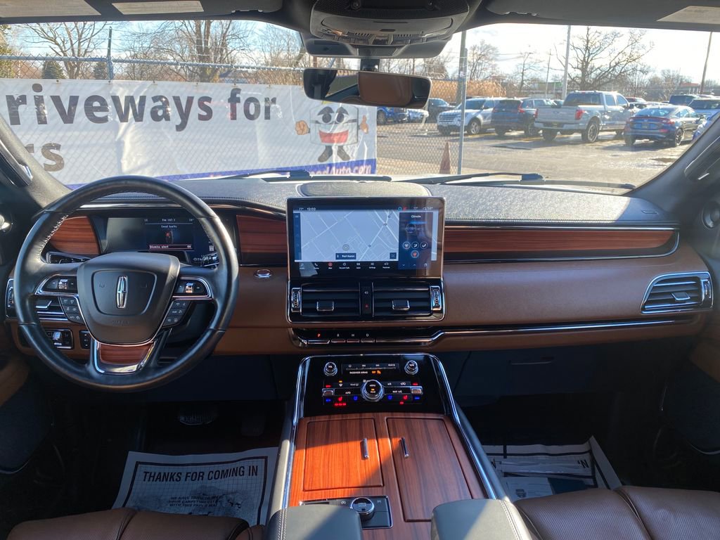 Used 2024 Lincoln Navigator L Reserve w/ Monochromatic Package image 23