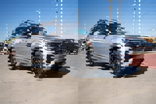 New 2026 Volkswagen Atlas Cross Sport SEL R-Line image 8