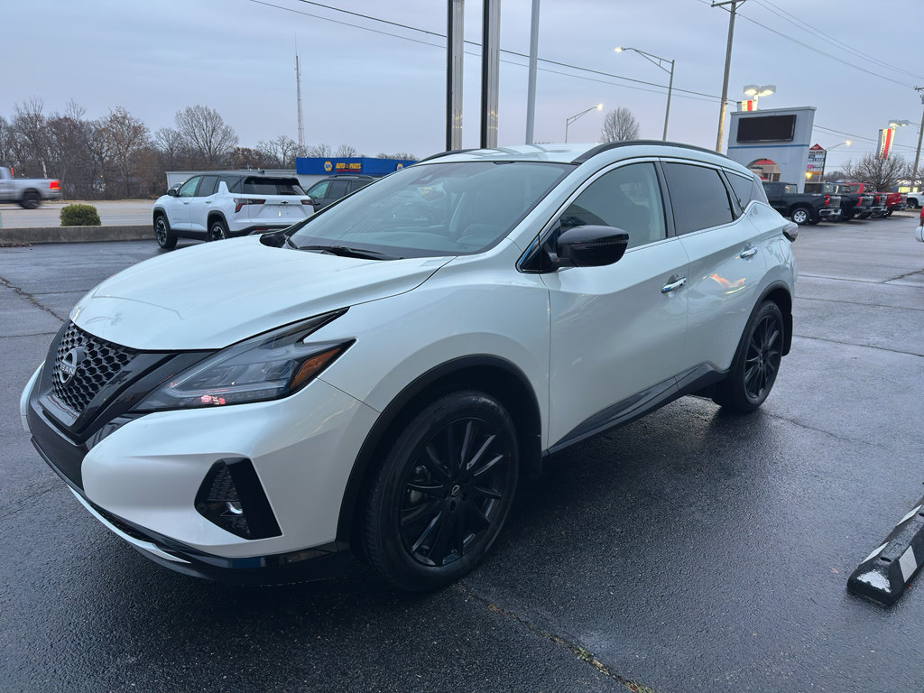 Used 2024 Nissan Murano SV w/ SV Midnight Edition Package image 3