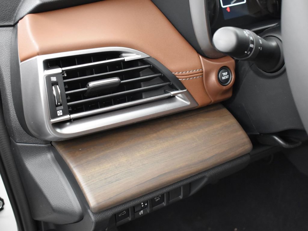 New 2025 Subaru Outback Touring XT image 10