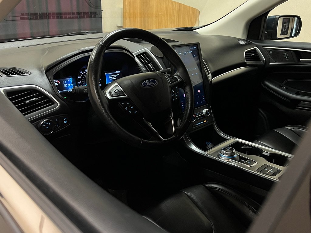 Used 2022 Ford Edge Titanium AWD/4WD image 11