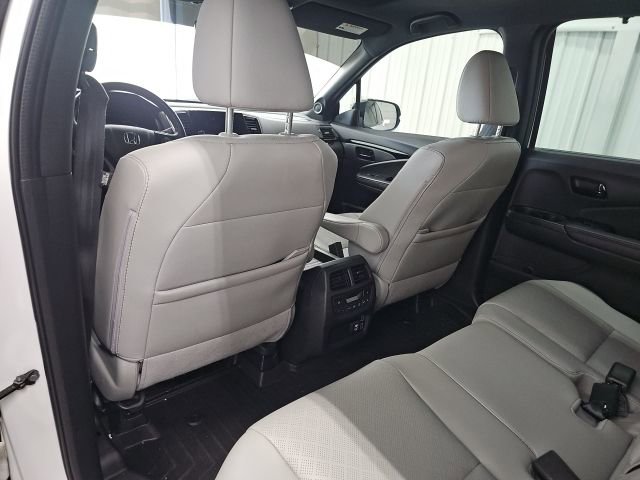 Used 2023 Honda Passport Elite image 18