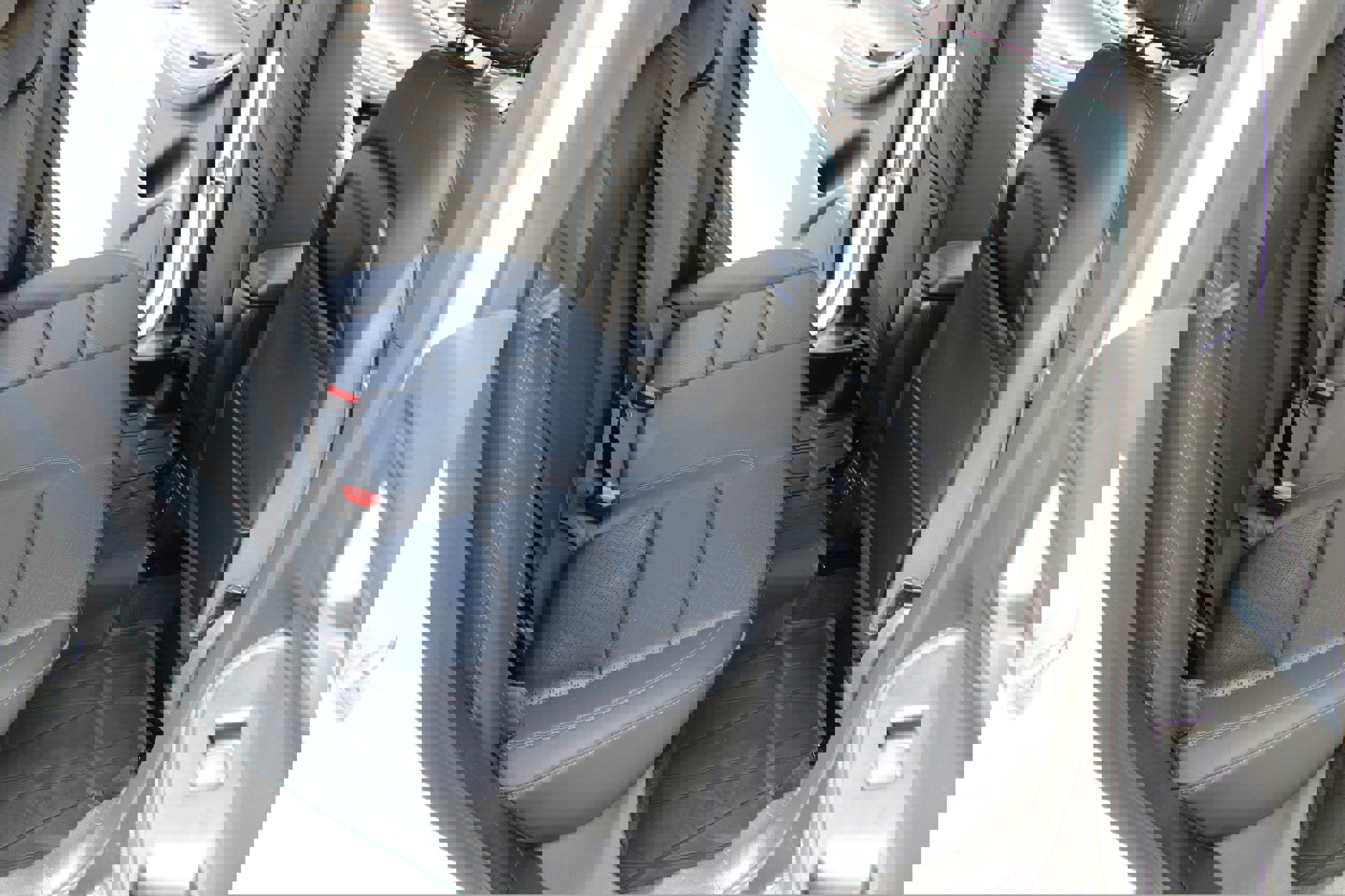 Used 2020 Buick Encore GX Essence w/ Experience Buick Package image 14