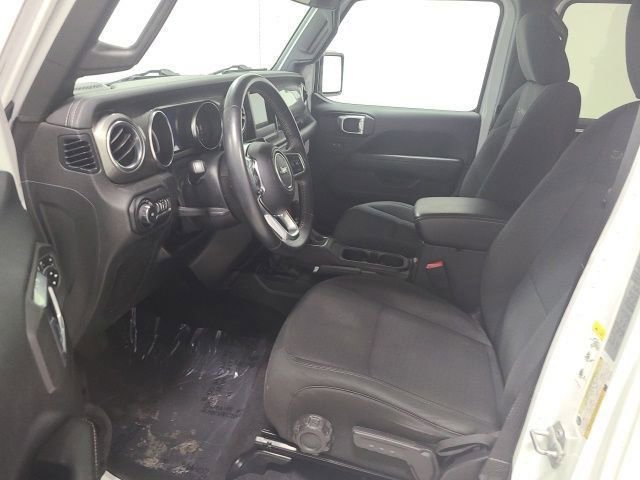 Used 2019 Jeep Wrangler Unlimited Sahara w/ Safety Group AWD/4WD image 18