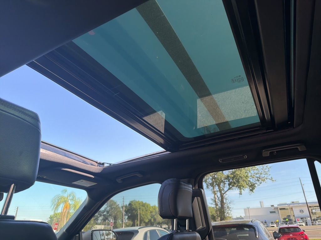 Used 2018 Ford Expedition Limited w/ Equipment Group 301A image 3