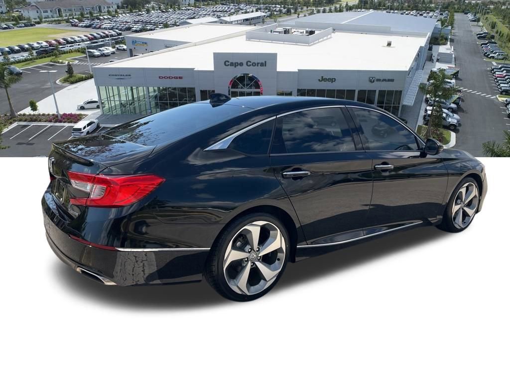 Used 2018 Honda Accord Touring image 13