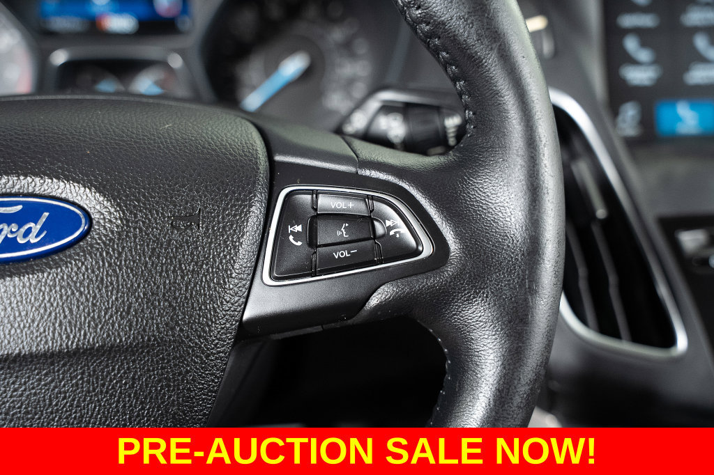Used 2017 Ford Focus Titanium FWD image 28