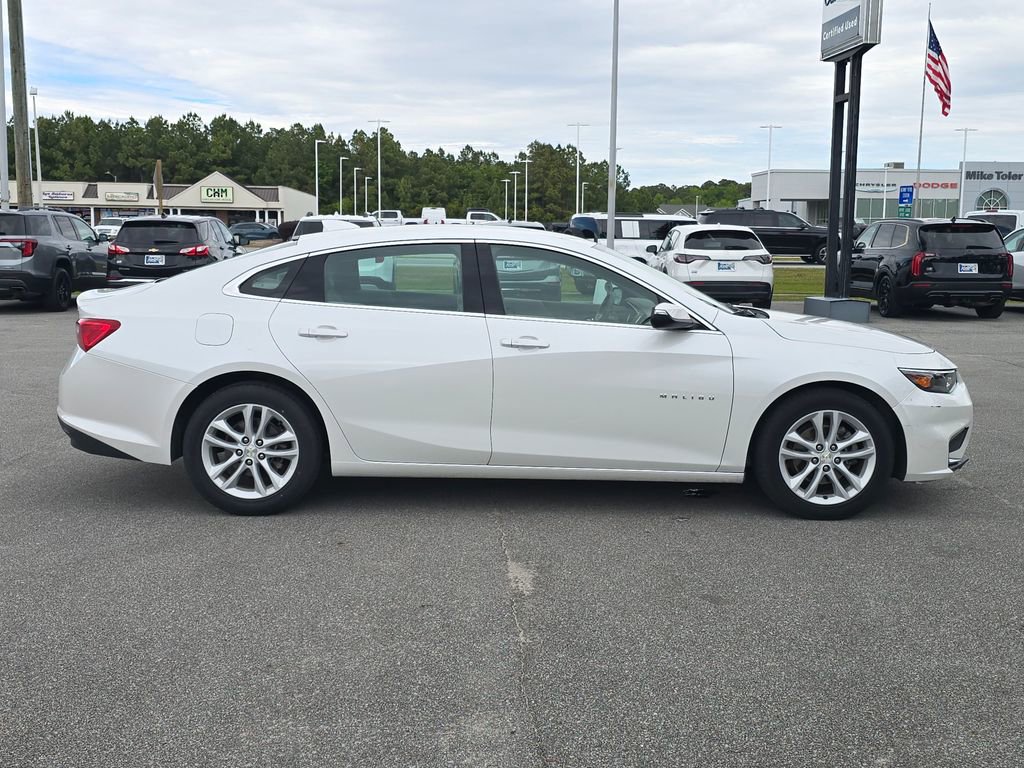 Used 2016 Chevrolet Malibu LT FWD image 2
