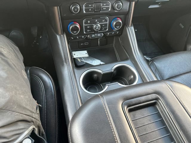 Used 2022 Chevrolet Suburban High Country AWD/4WD image 28