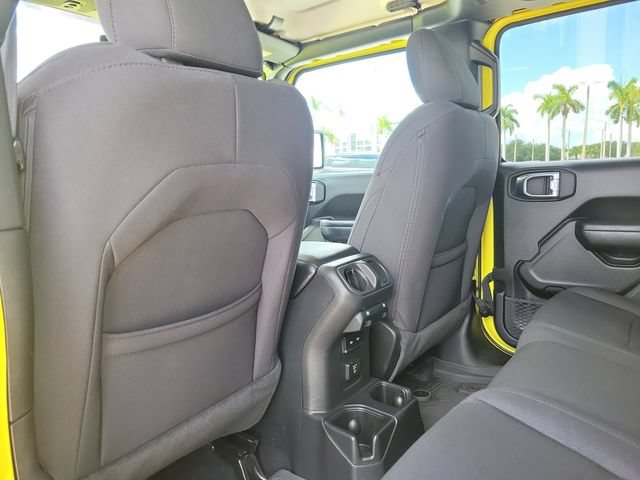 Used 2023 Jeep Gladiator Sport AWD/4WD image 15