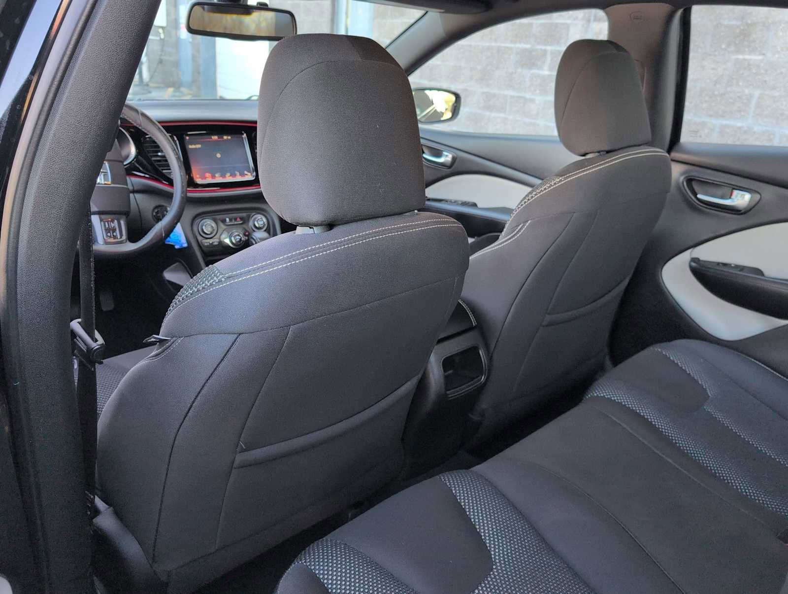 Used 2015 Dodge Dart SXT image 17