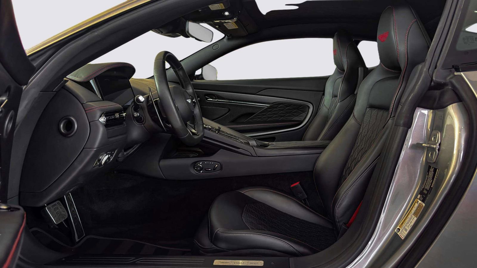 Used 2024 Aston Martin DB12 Coupe image 11