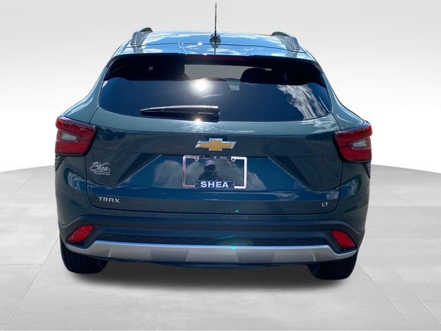 Used 2025 Chevrolet Trax LT FWD image 4