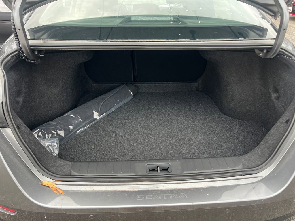 New 2025 Nissan Sentra SR image 22