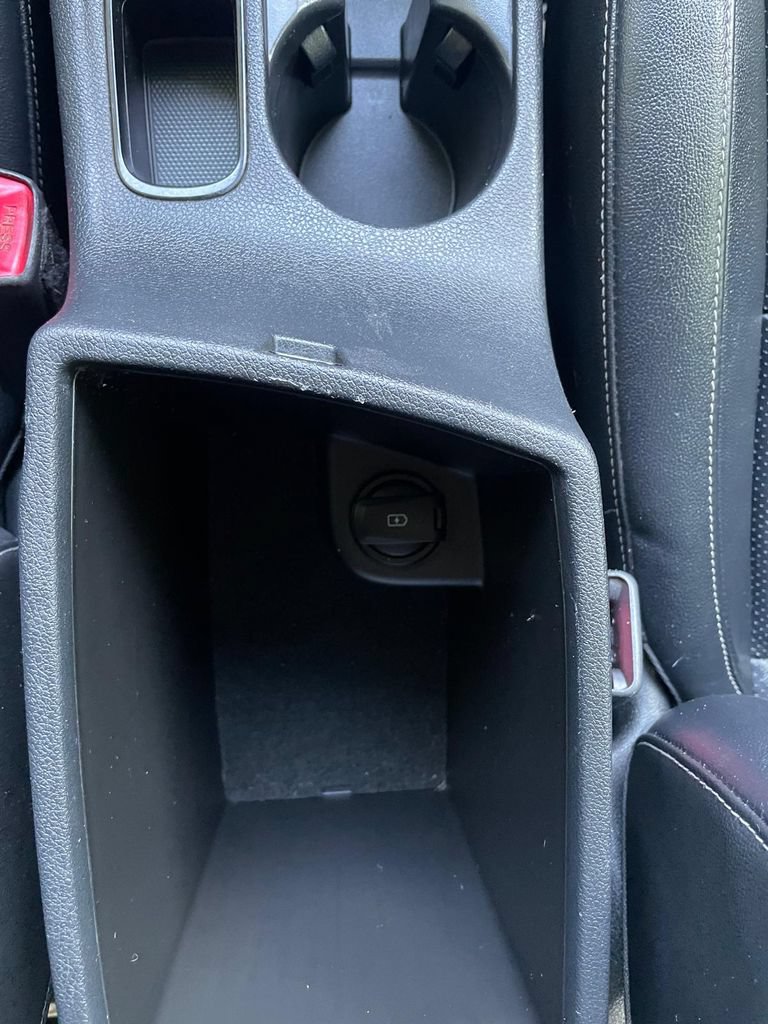 Used 2019 Kia Niro Touring FWD image 31