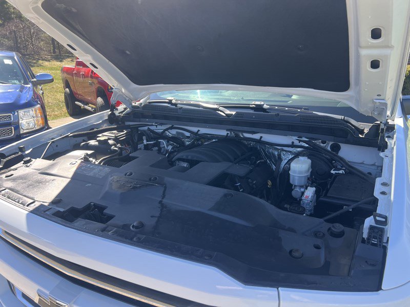 Used 2017 Chevrolet Silverado 1500 LTZ Z71 w/ LPO, Black Pack image 11