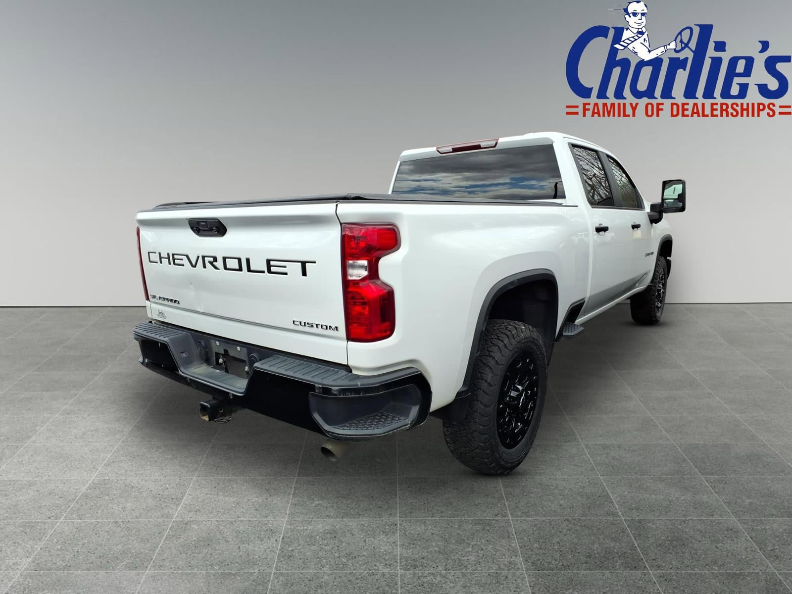 Used 2024 Chevrolet Silverado 2500 Custom w/ Custom Convenience Package AWD/4WD image 4