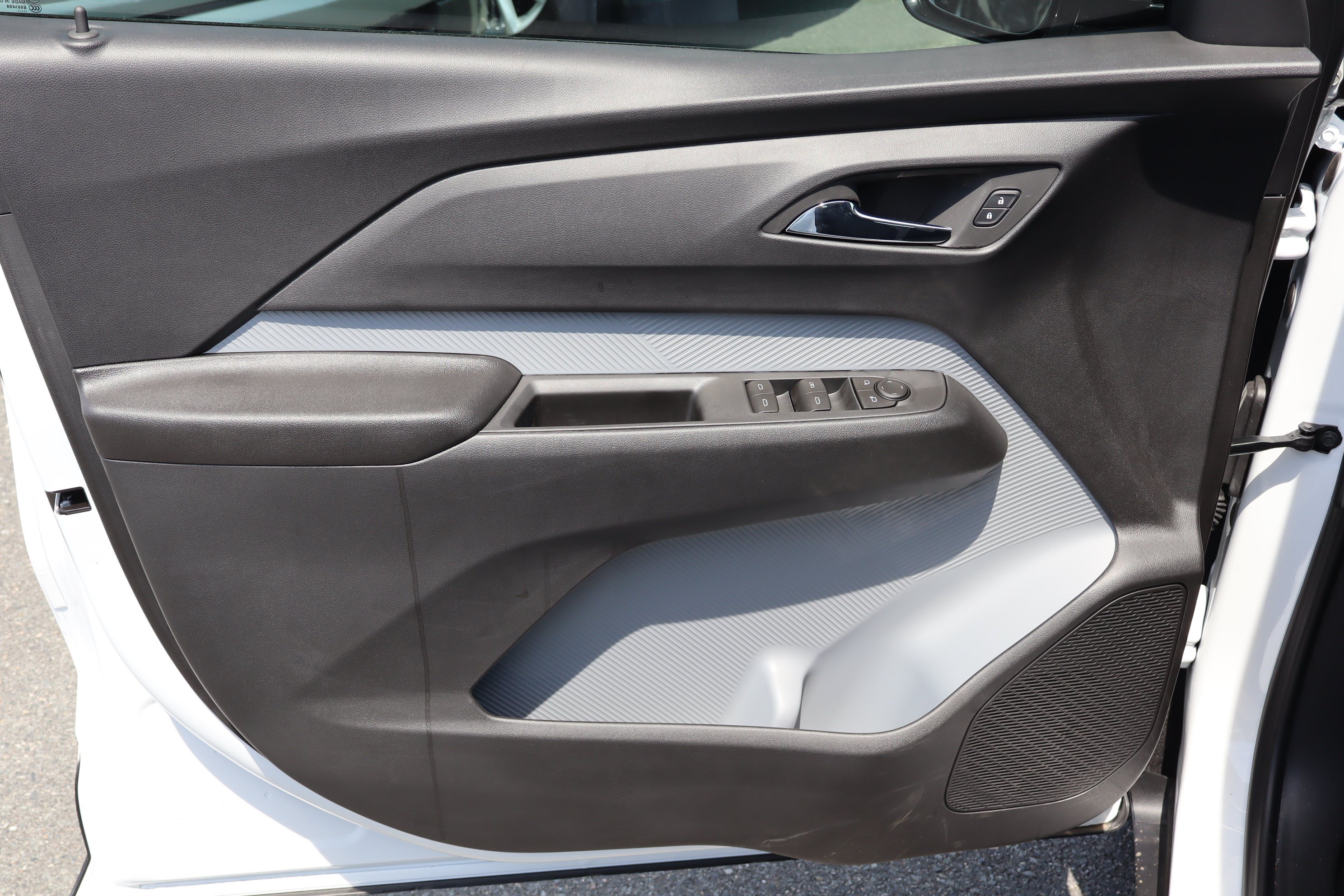 New 2027 Chevrolet Bolt LT FWD image 10