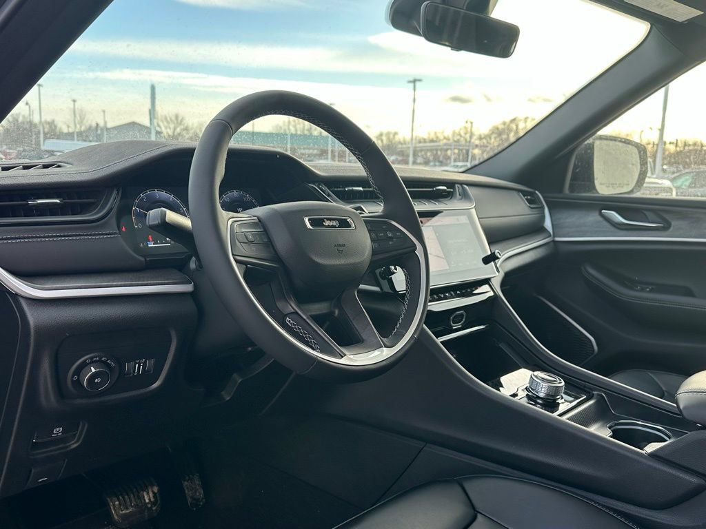New 2026 Jeep Grand Cherokee Limited AWD/4WD image 10