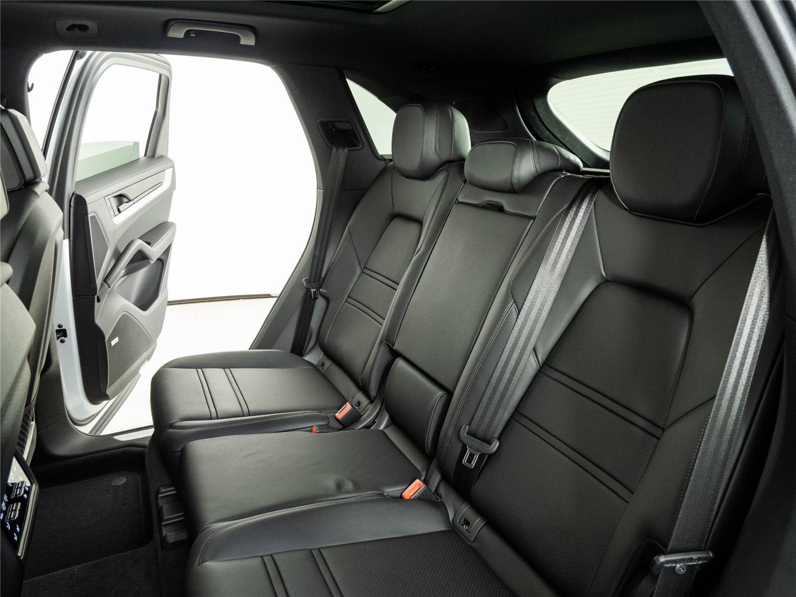 New 2026 Porsche Cayenne AWD/4WD image 22