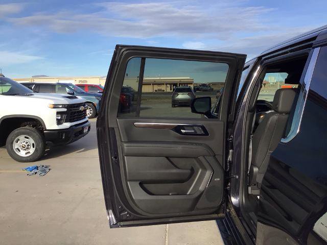 New 2026 Chevrolet Suburban LT image 13