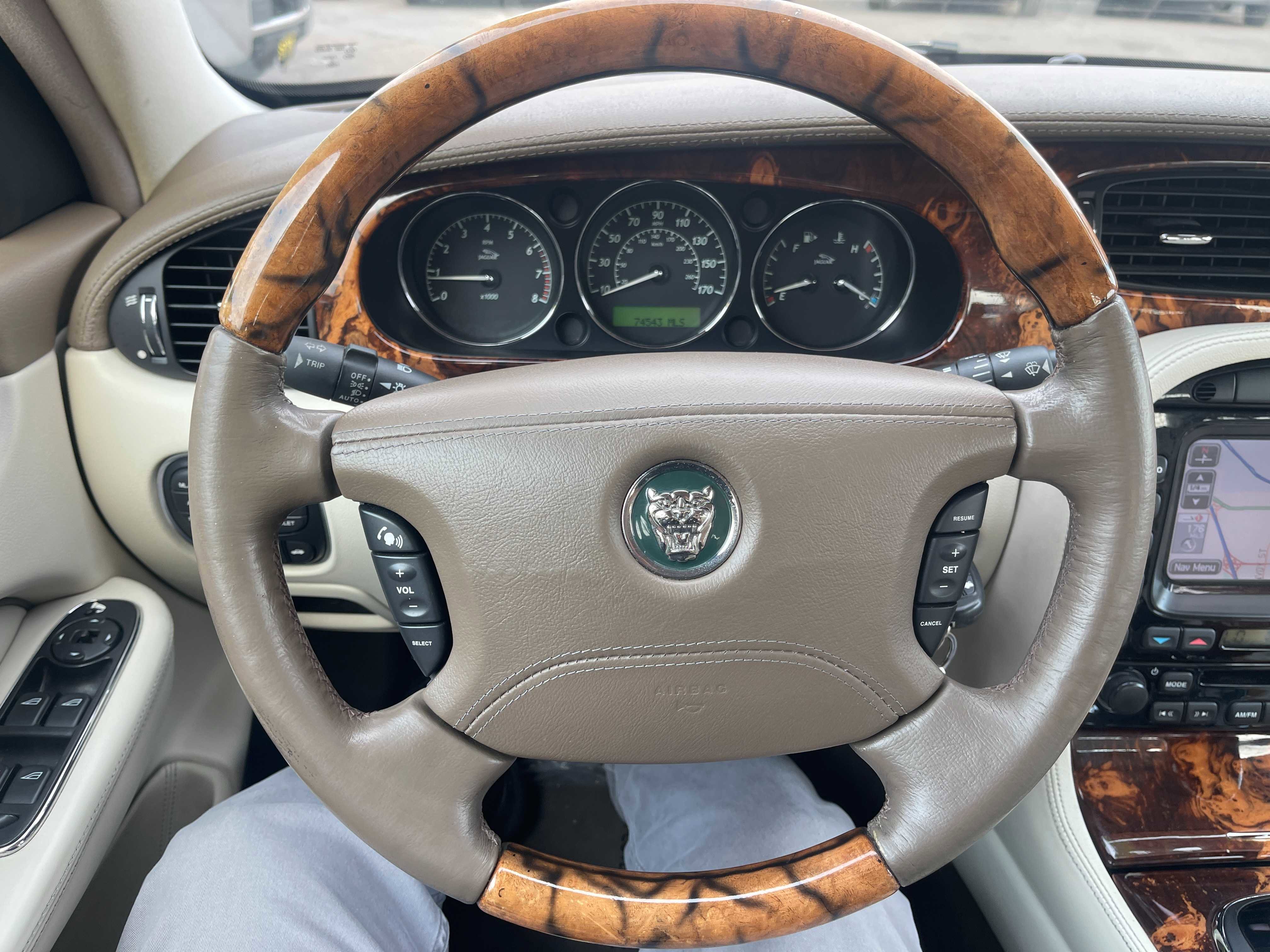 Used 2006 Jaguar XJ8 L XJ VANDEN PLAS SEDAN 4D image 25