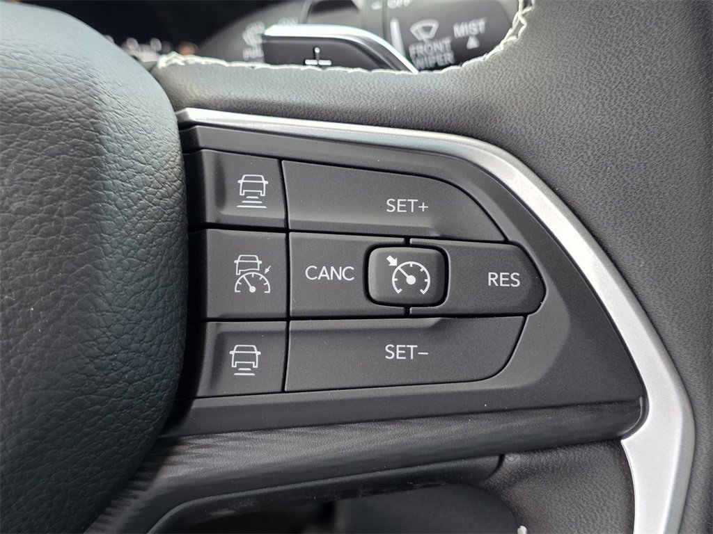 New 2025 Jeep Grand Cherokee L Altitude image 27