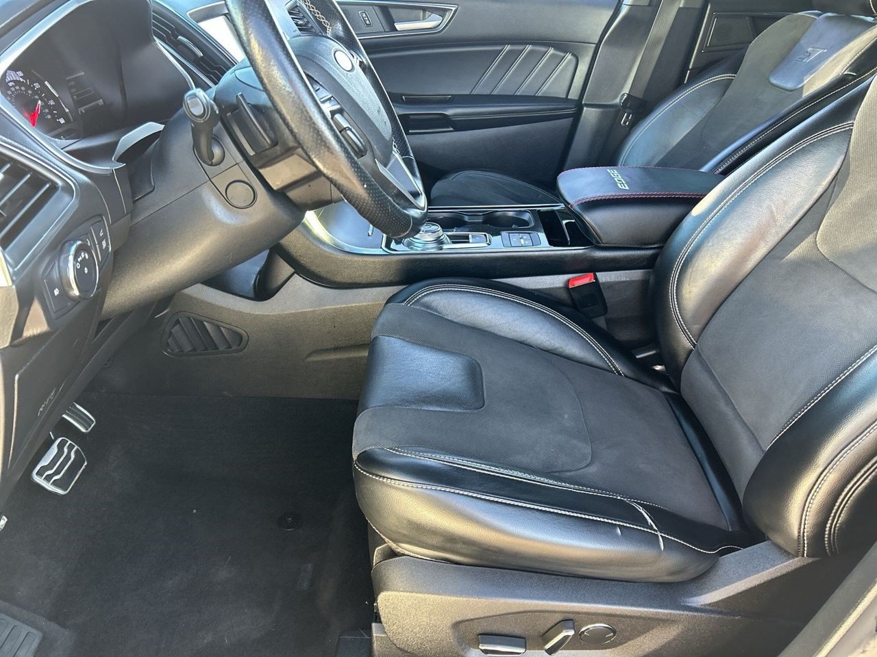 Used 2019 Ford Edge ST w/ Equipment Group 401A AWD/4WD image 15