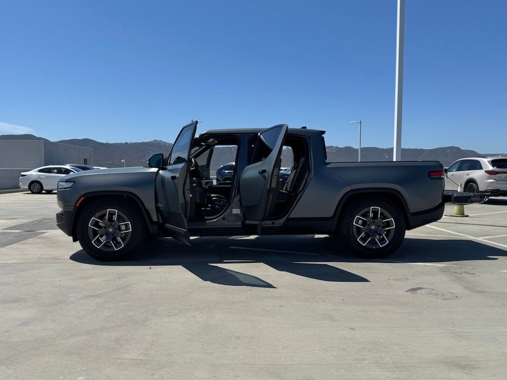 Used 2024 Rivian R1T Adventure Dual AWD/4WD image 26