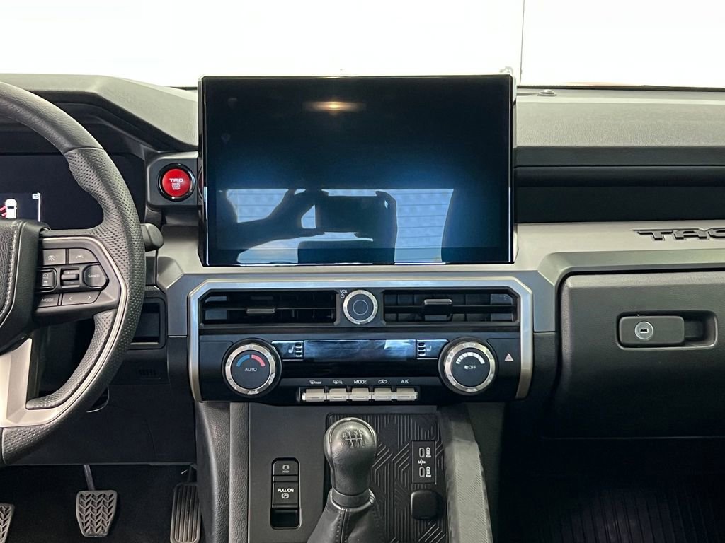 Used 2024 Toyota Tacoma TRD Off-Road AWD/4WD image 20