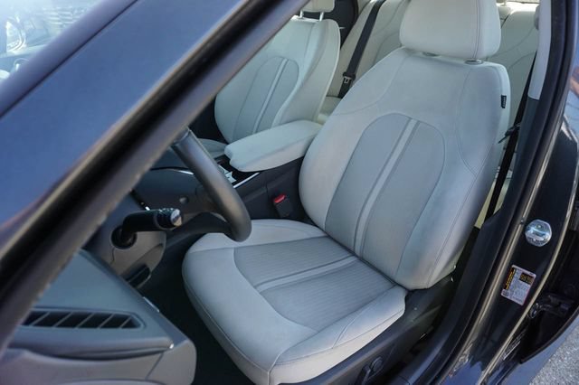 Used 2023 Hyundai Sonata SEL w/ Convenience Package FWD image 11