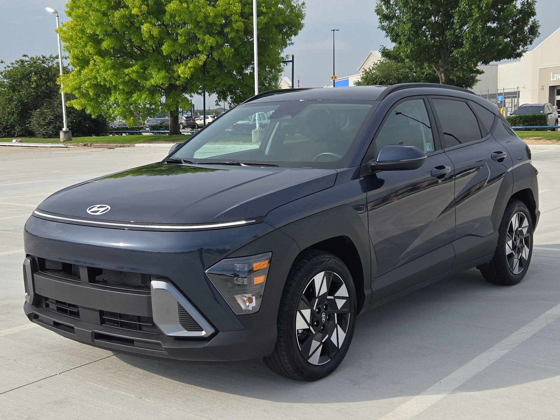 Used 2025 Hyundai Kona SEL FWD image 9