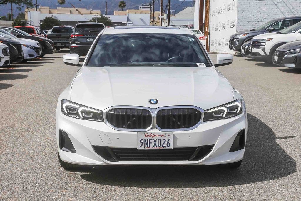 Used 2024 BMW 330i Sedan w/ Convenience Package RWD image 2