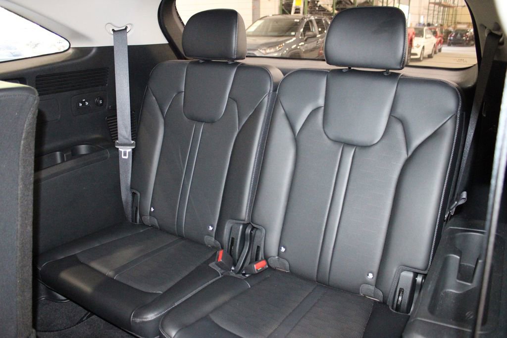 Used 2024 Kia Sorento S image 14