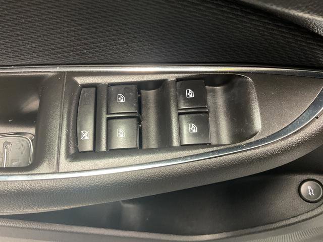 Used 2019 Chevrolet Cruze LT w/ Convenience Package image 10