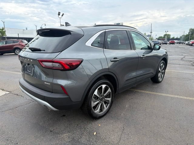 Certified 2025 Ford Escape Platinum AWD/4WD image 7