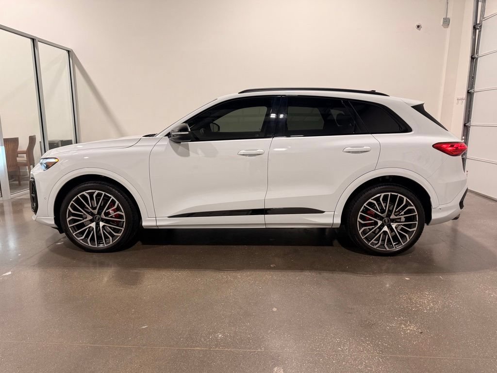 Used 2025 Audi SQ5 Premium Plus AWD/4WD image 8