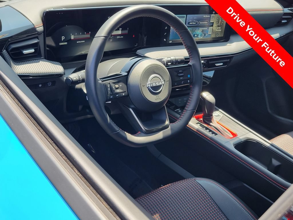 Certified 2025 Nissan Kicks SR FWD image 5
